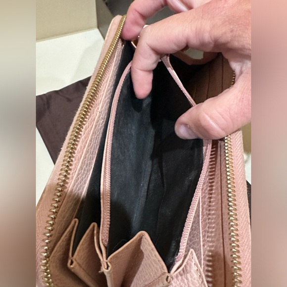 Gucci Marmont Light Blush Pink Pebbled Calfskin Zip Wallet - Picture 13 of 15